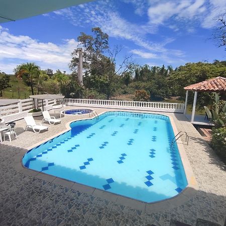 Hotel Campestre Las Cavernas La Mesa Norte Exterior photo
