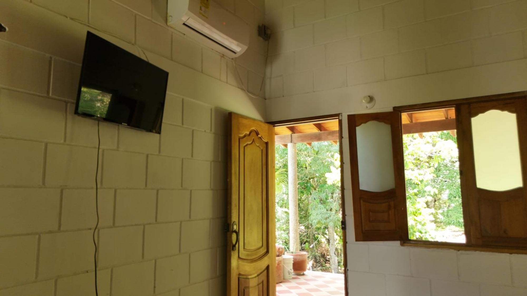 Hotel Campestre Las Cavernas La Mesa Norte Exterior photo